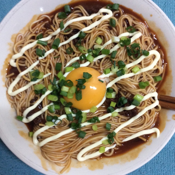 ハヤシライスの残りで♪ハヤシ釜玉そうめん